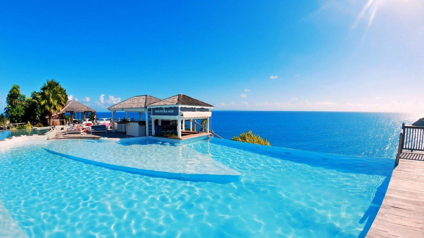 Swimming Pool Beach House Wallpaper