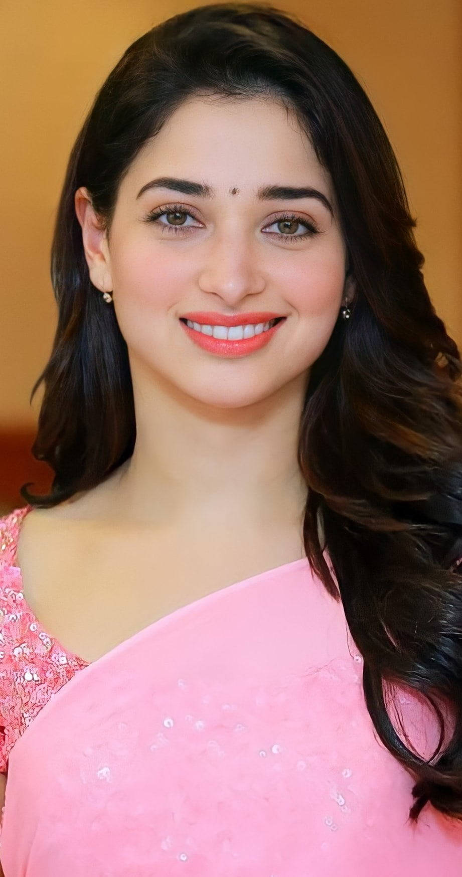 Tamanna Hd Famous Indian Movie Actress Wallpaper