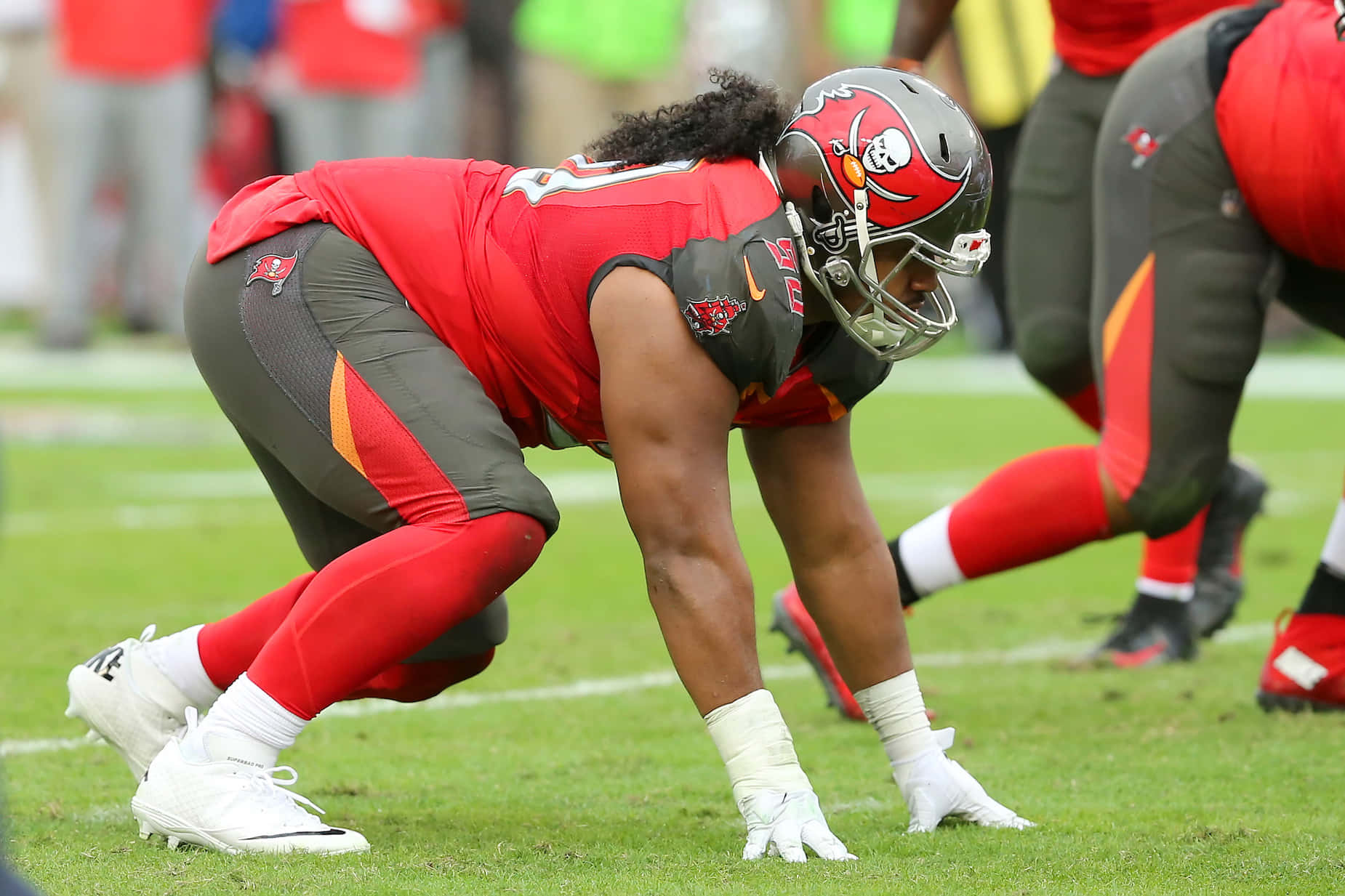 Tampa Bay Buccaneers Defensive Lineman Ready Position Wallpaper