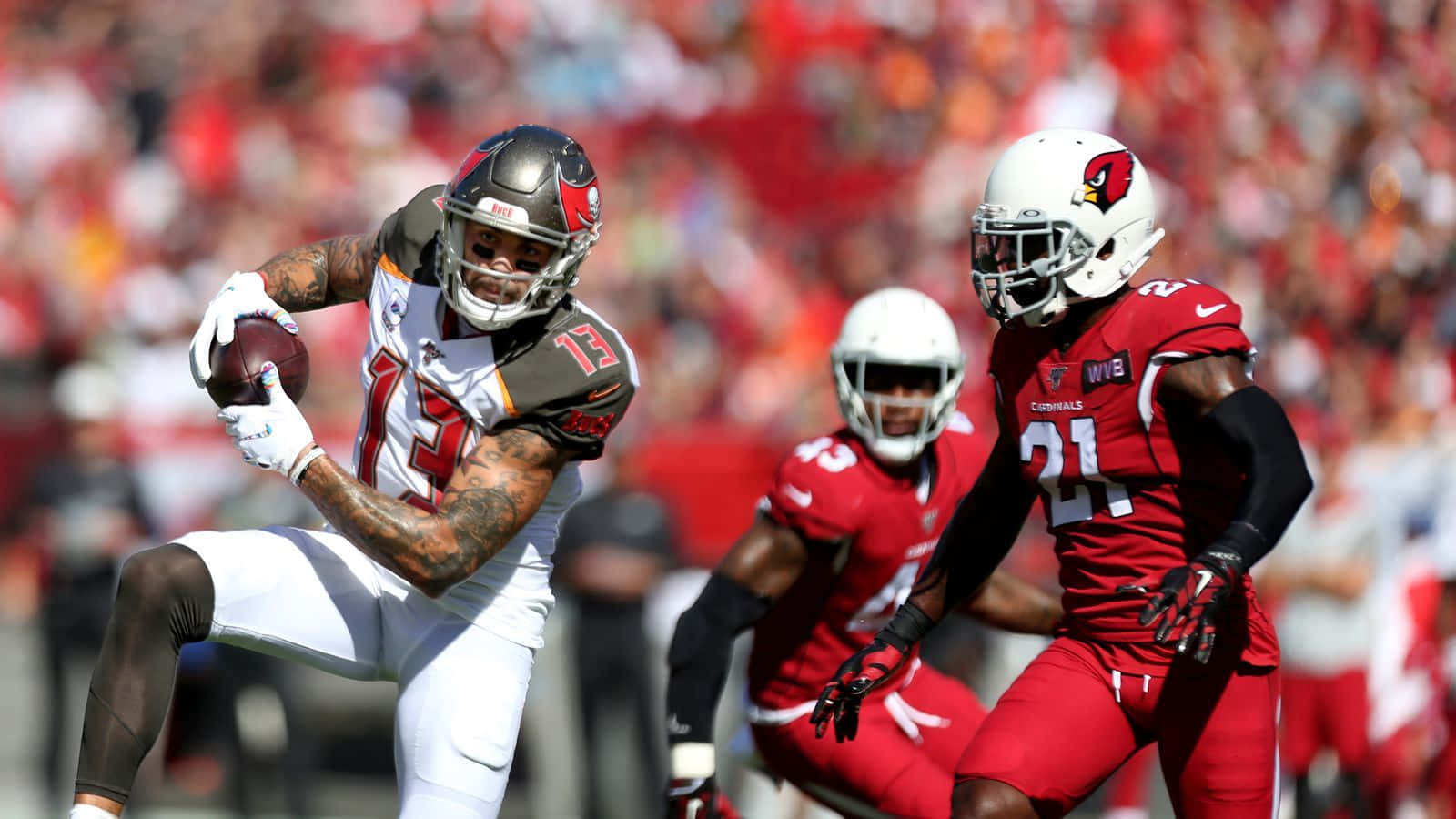 Tampa Bay Buccaneers Wide Receiver Mike Evans Wallpaper