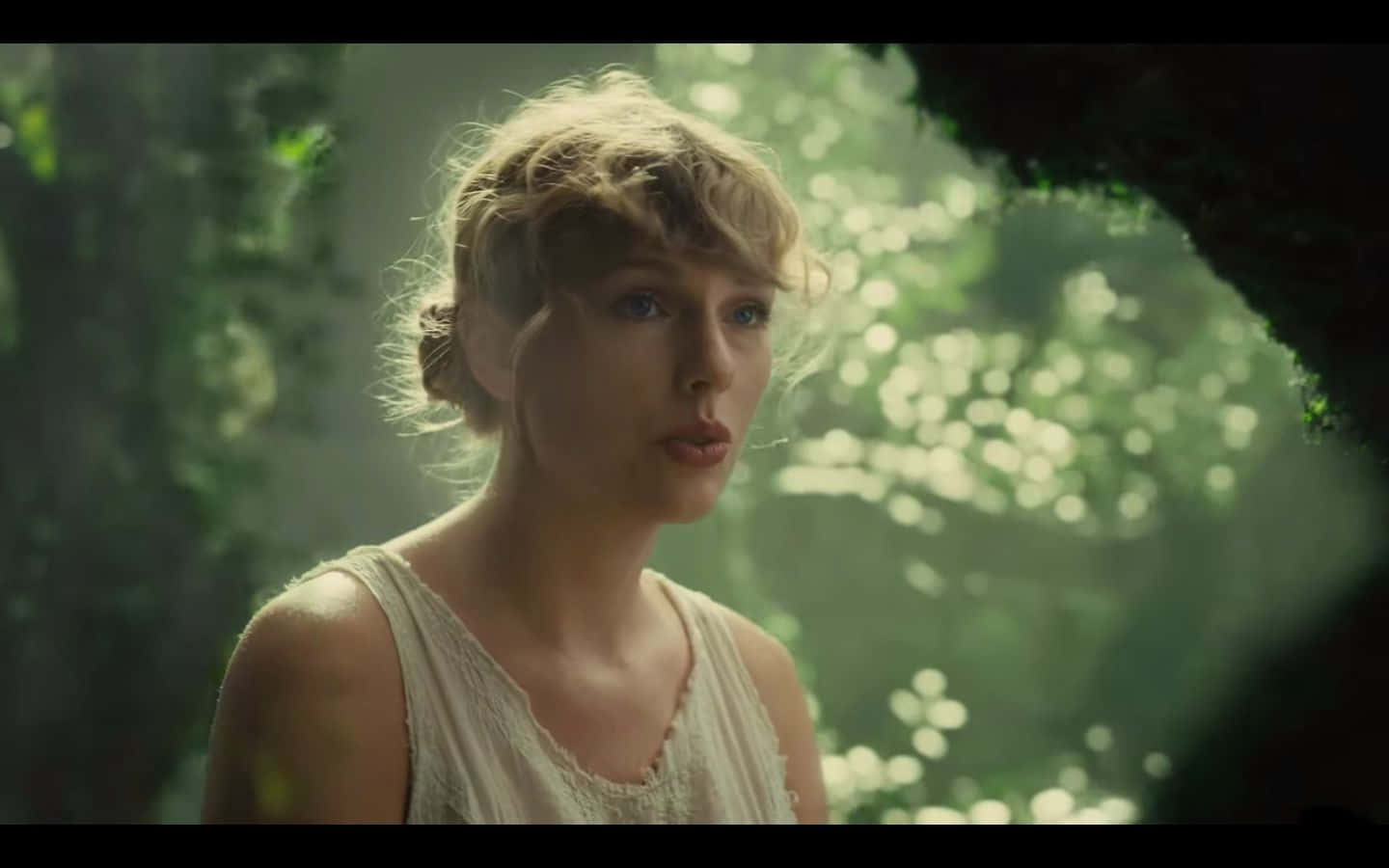 Taylor Swift Folklore Cardigan Music Video Wallpaper