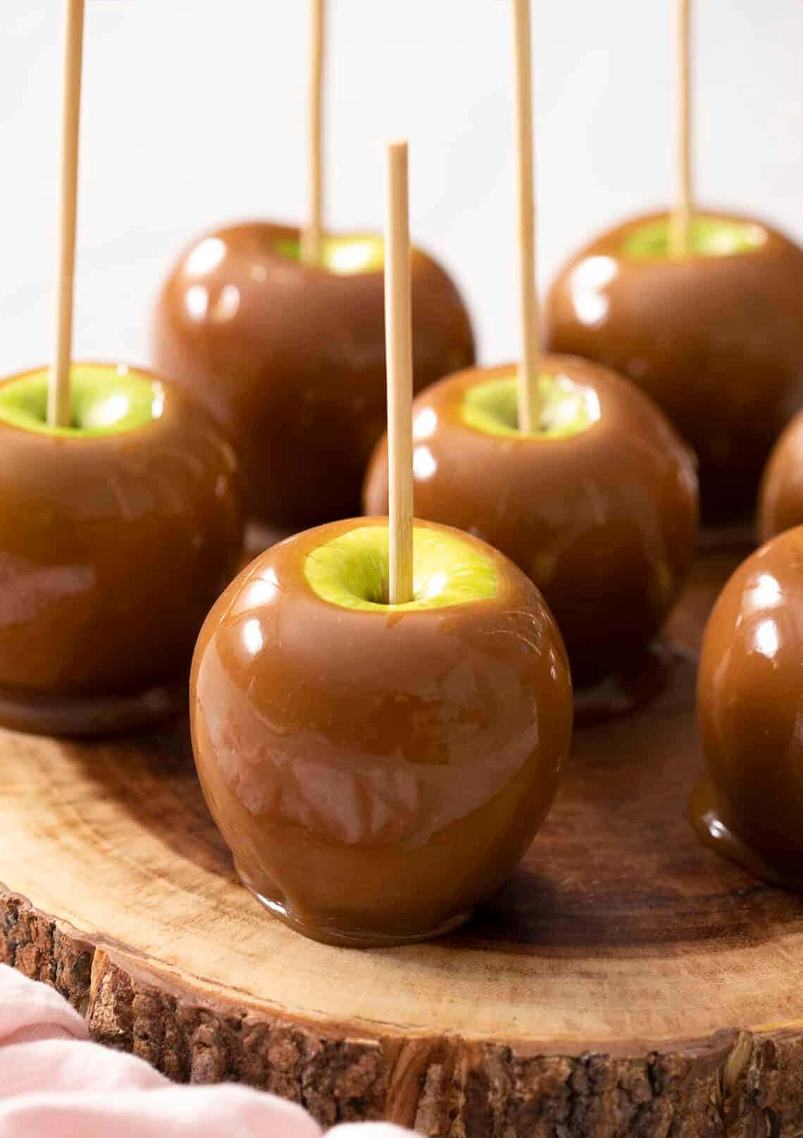 Tempting Caramel Apples Wallpaper