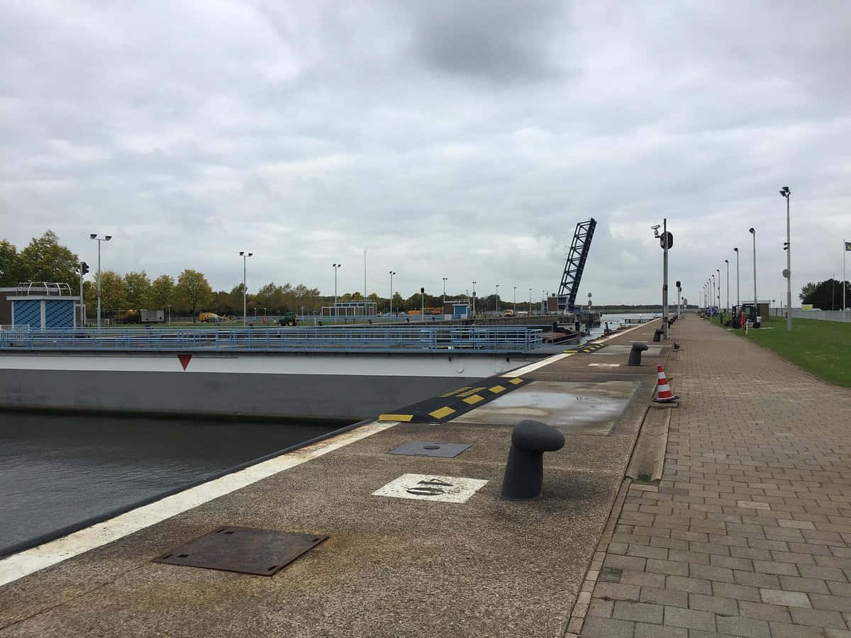 Terneuzen Canal Lockand Bridge Wallpaper