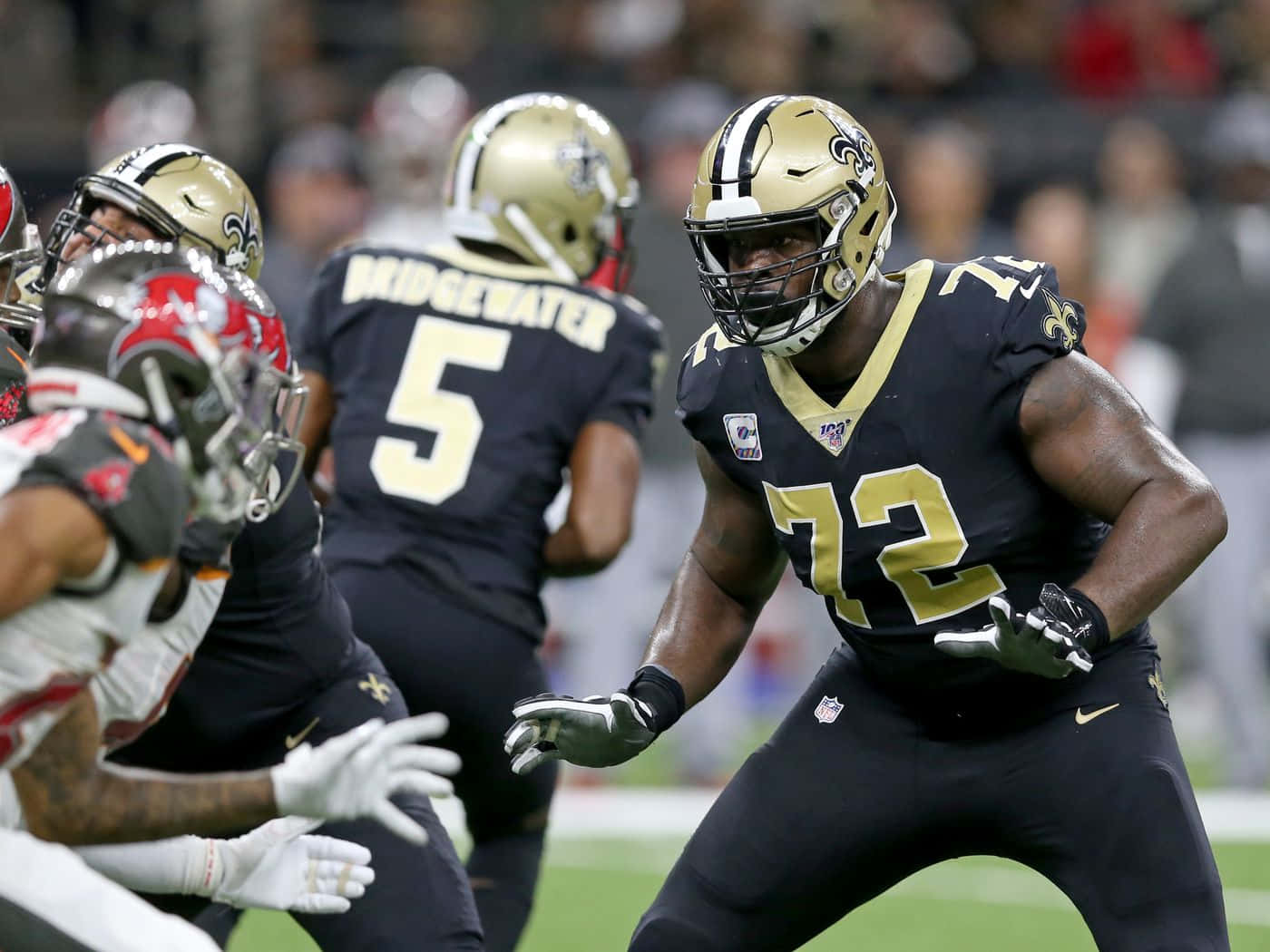 Terron Armstead New Orleans Saints In A Match Wallpaper