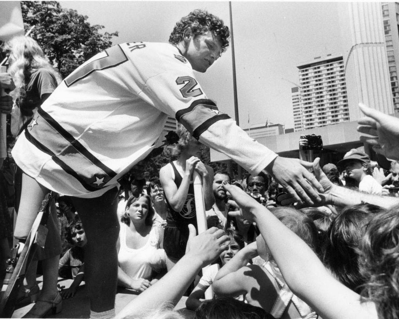 Terry Fox And His Fans Wallpaper