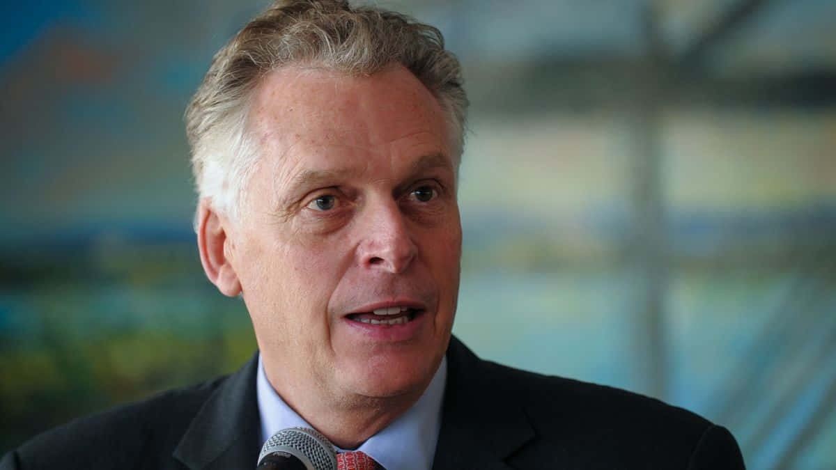 Terry Mcauliffe Speaking Wallpaper