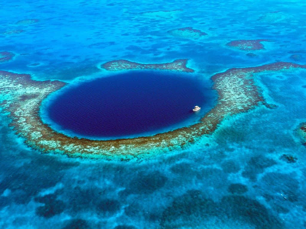 The Beauty Of The Blue Hole Wallpaper