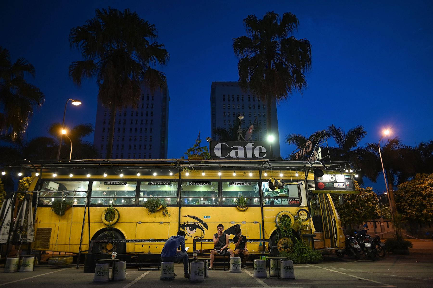 The Hanoi Cafe Bus Wallpaper