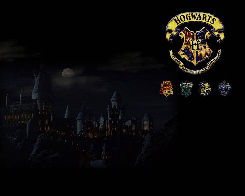 The Majestic Hogwarts Castle And Crest. Wallpaper