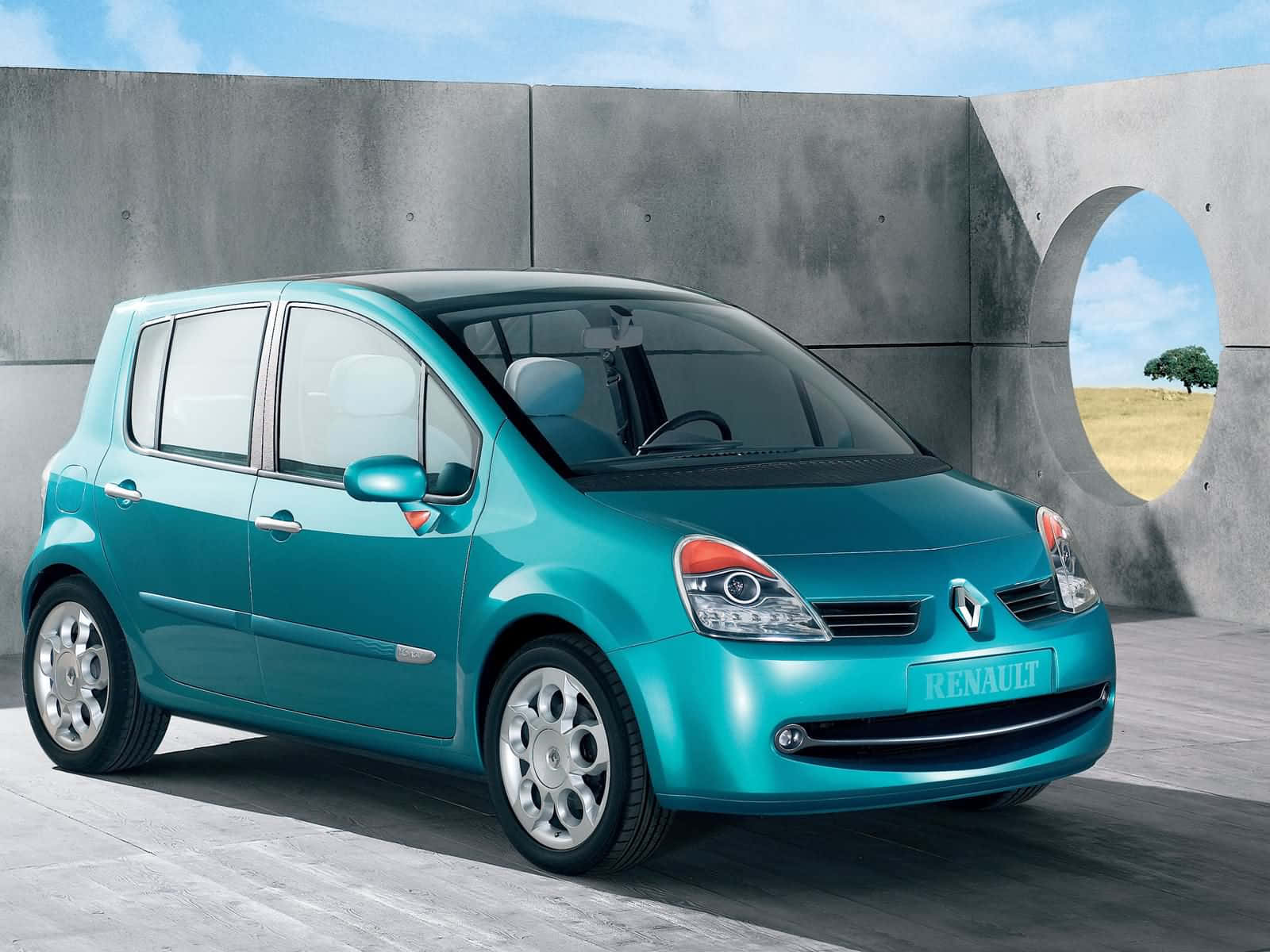 The Stylish And Efficient Renault Modus Wallpaper