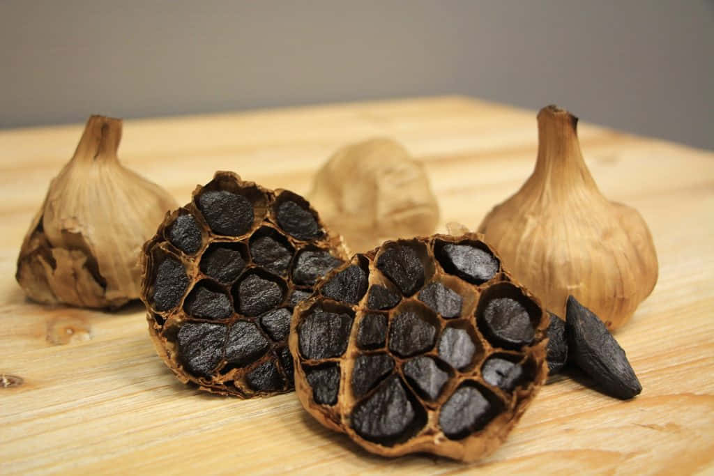 The Sweet, Rich Flavor Of Black Garlic Wallpaper