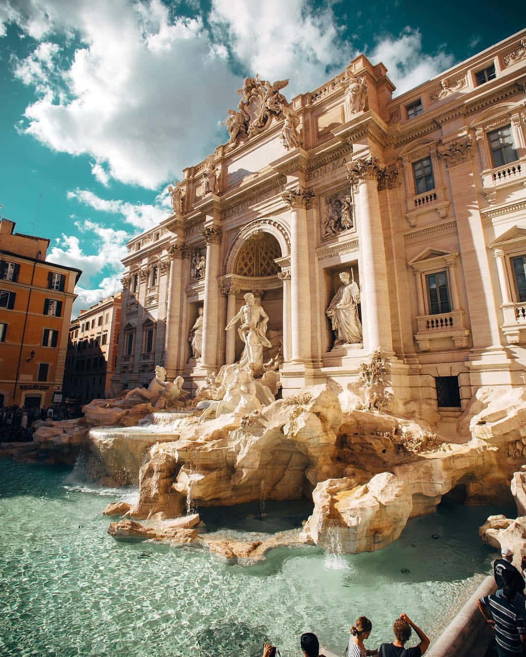 The Symbolic Trevi Fountain Wallpaper