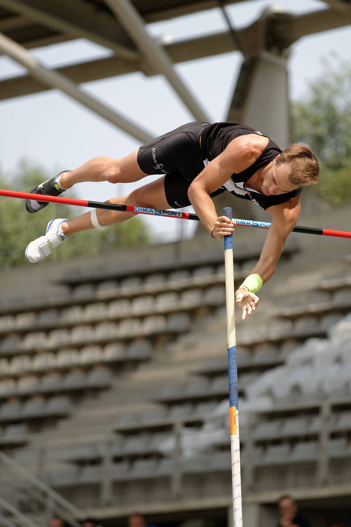 Theo Mancheron French Pole Vault Athlete Wallpaper