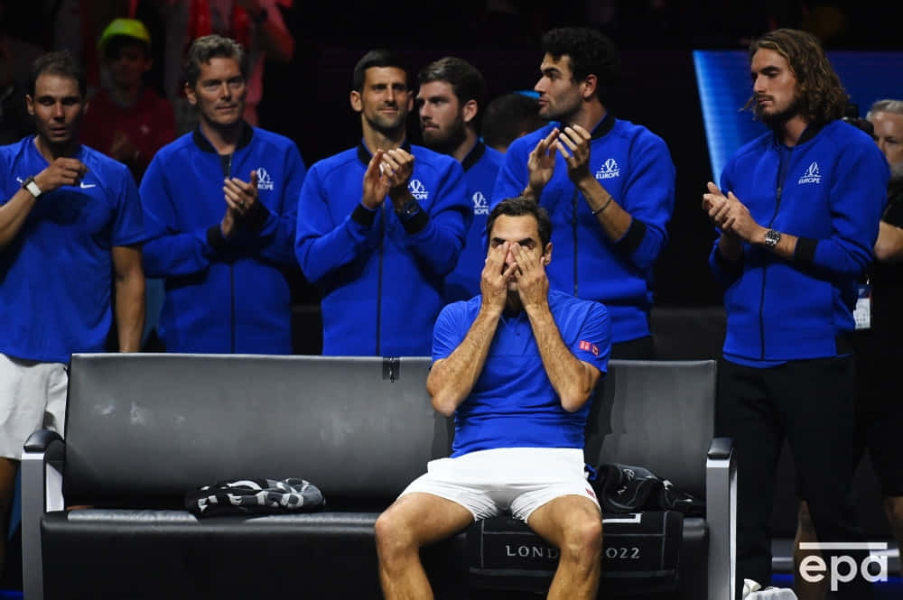 Thomas Enqvist Clapping With Tennis Players Wallpaper