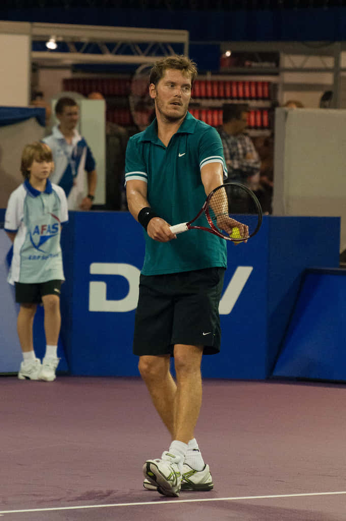 Thomas Enqvist Serving The Ball Wallpaper