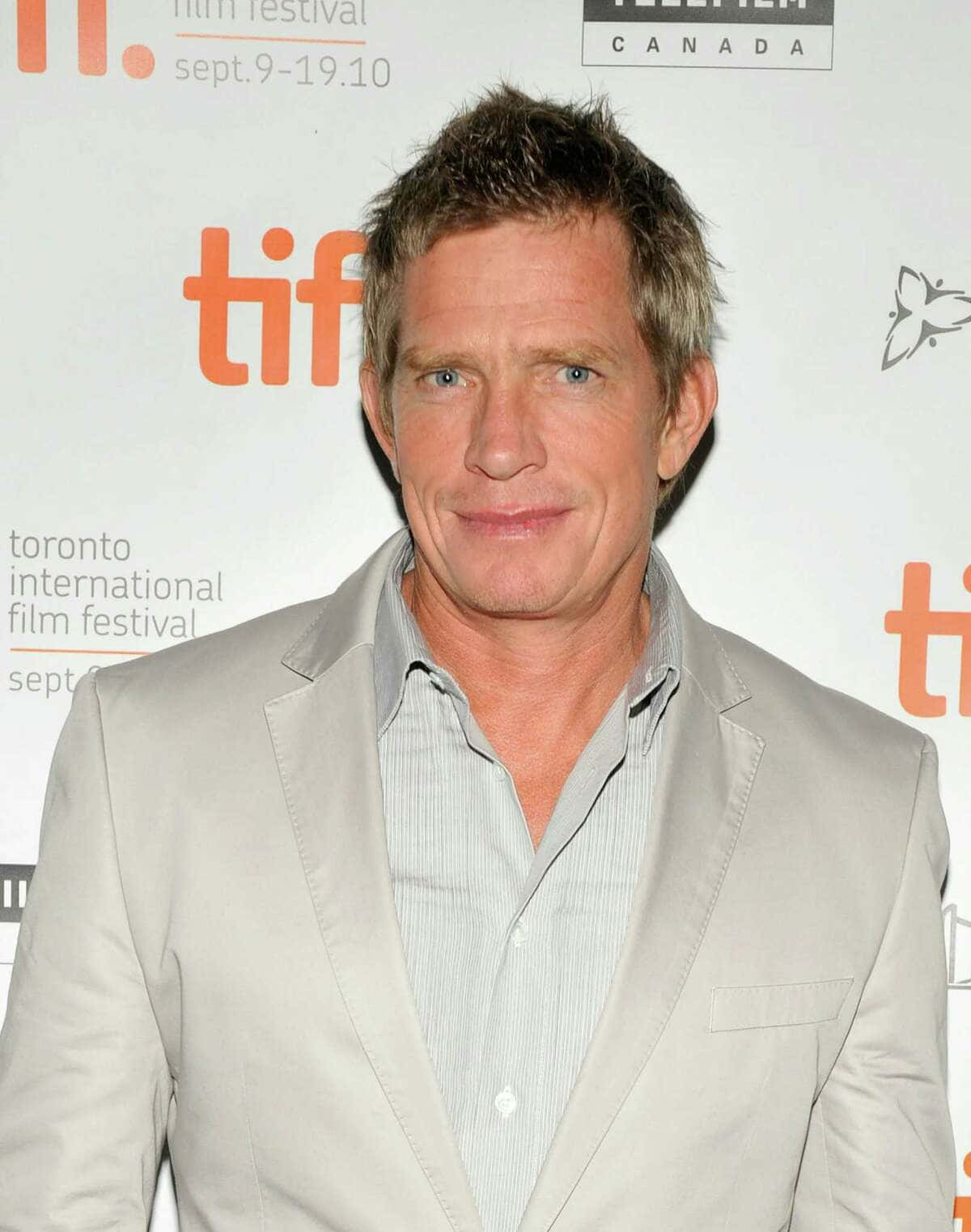 Thomas Haden Church In An Intimate Setting Wallpaper