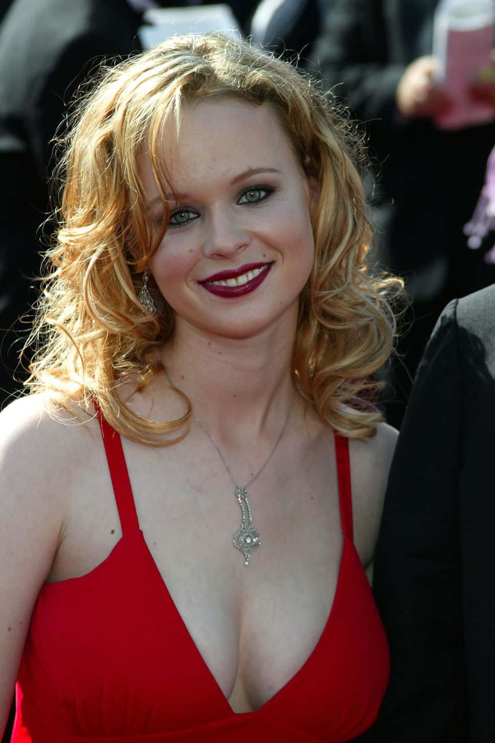 Thora Birch In Her Captivating Aura Wallpaper