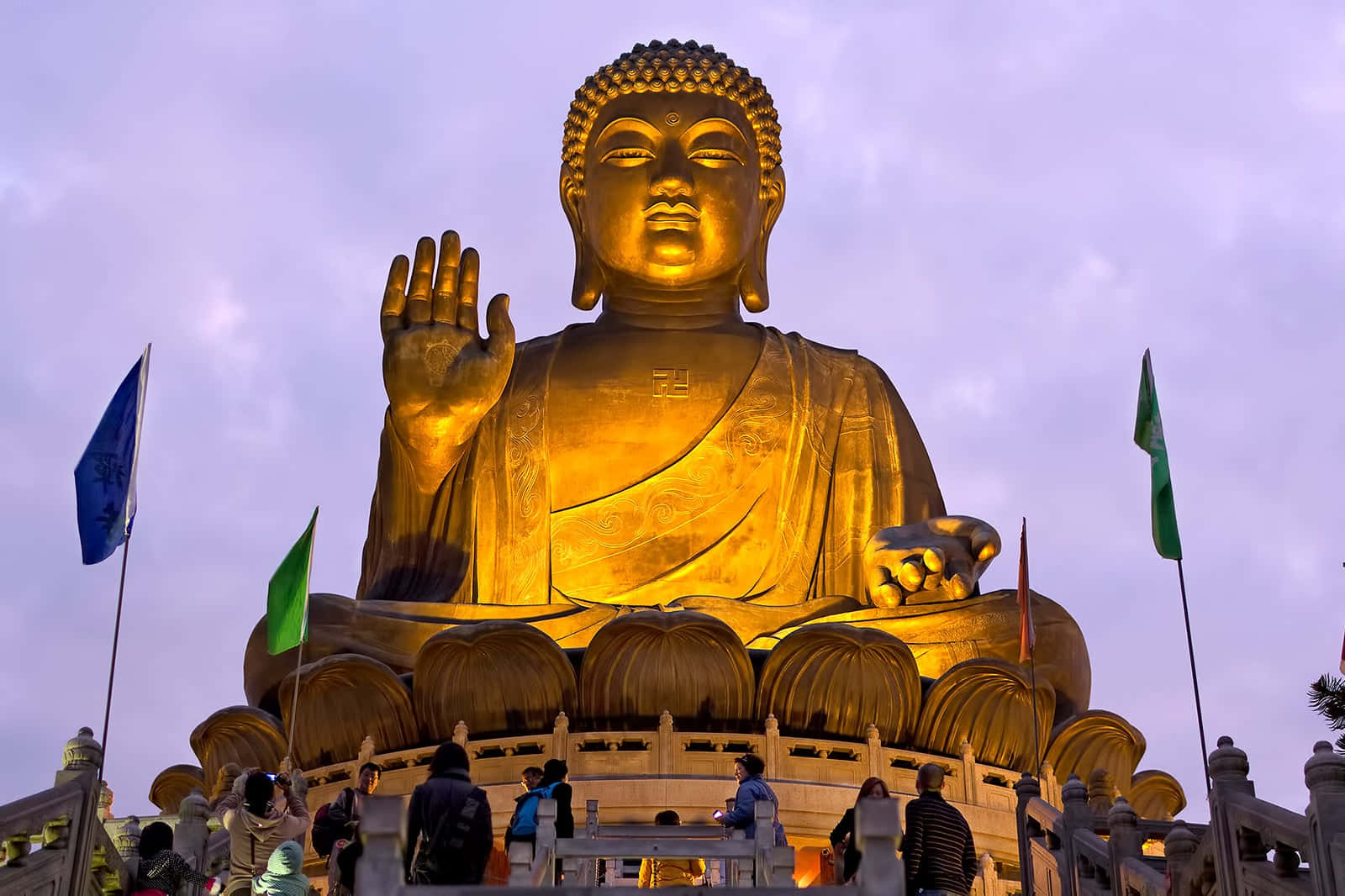 Tian Tan Buddha Wallpaper