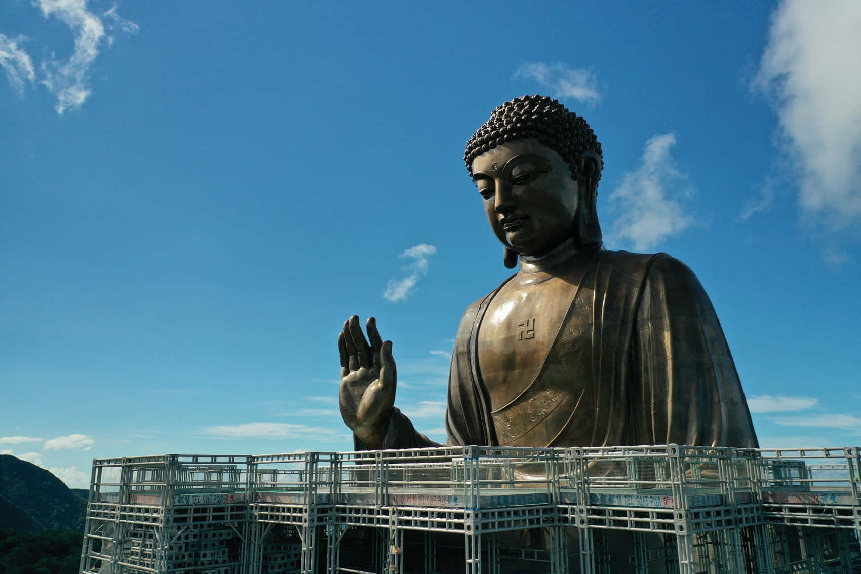 Tian Tan Buddha Wallpaper