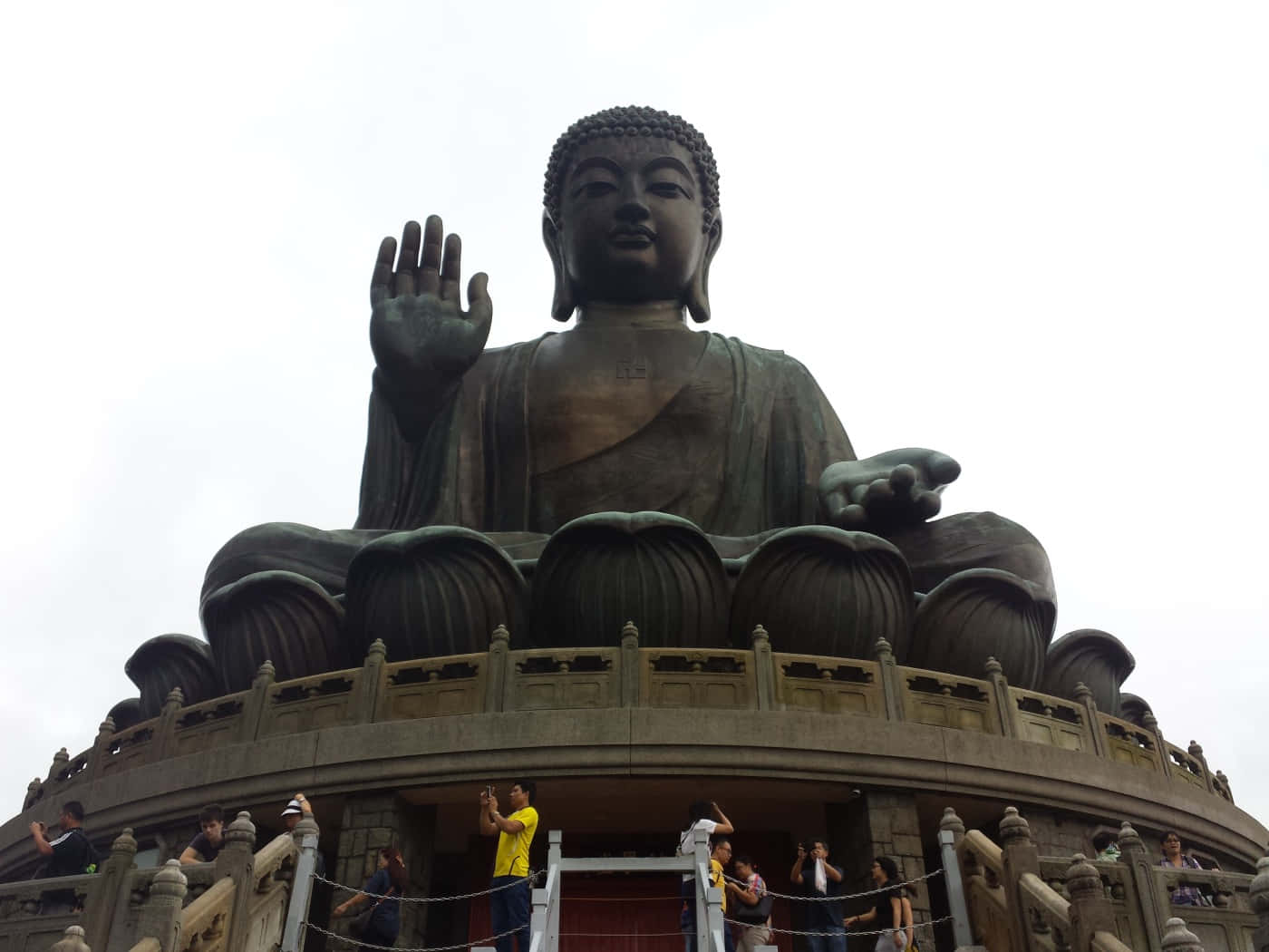 Tian Tan Buddha Wallpaper