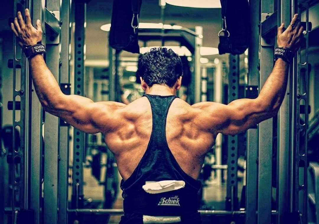 Tiger Shroff Body From Behind Wallpaper