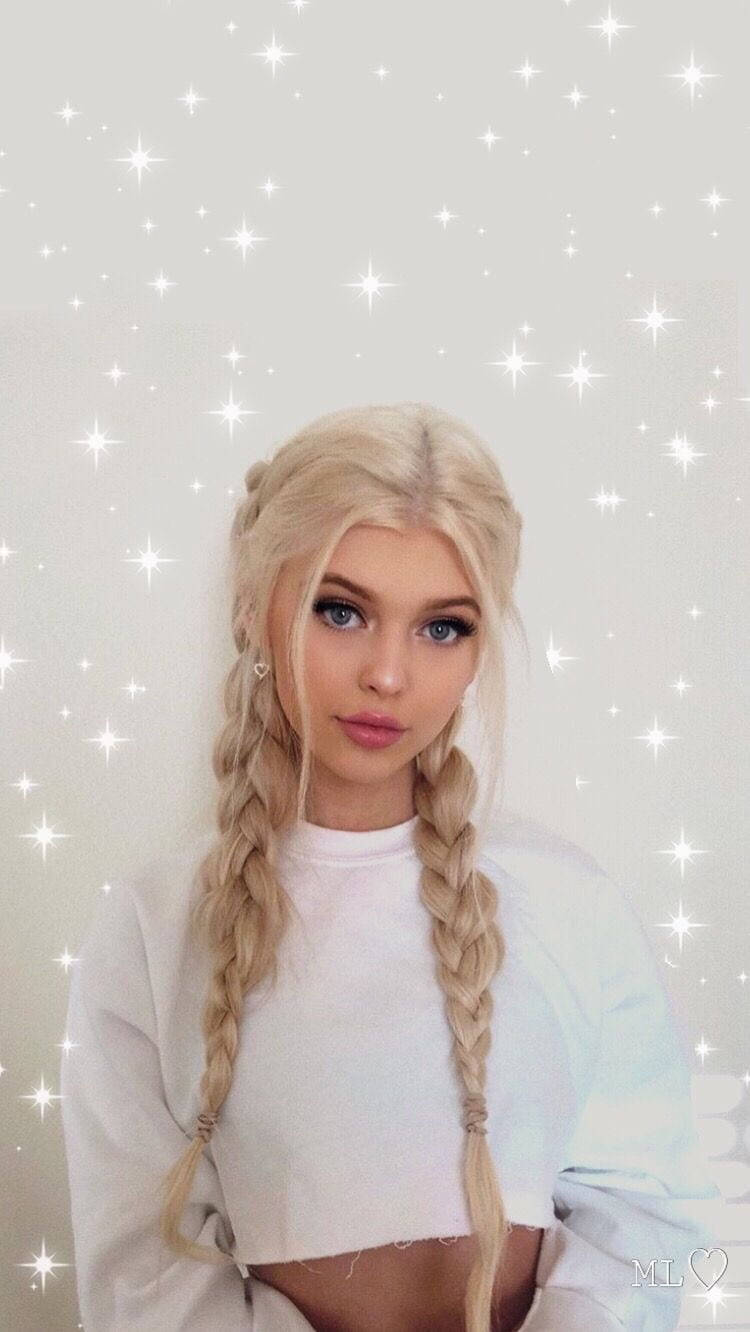 Tiktok Star Blonde Loren Gray Wallpaper