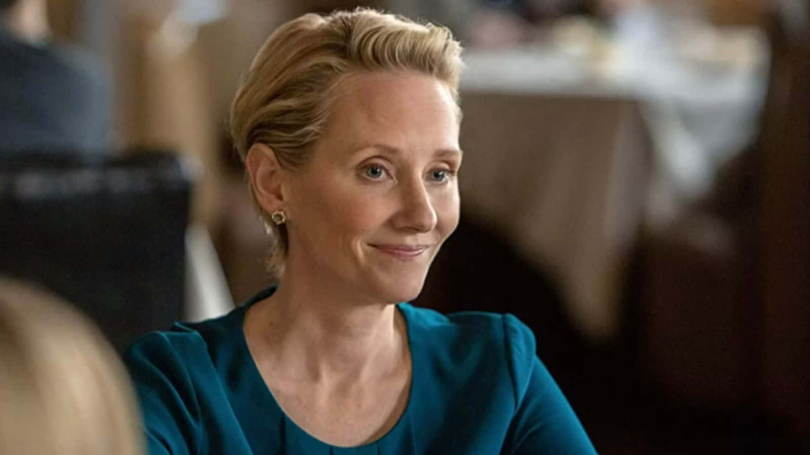 Timeless Actress Anne Heche Wallpaper