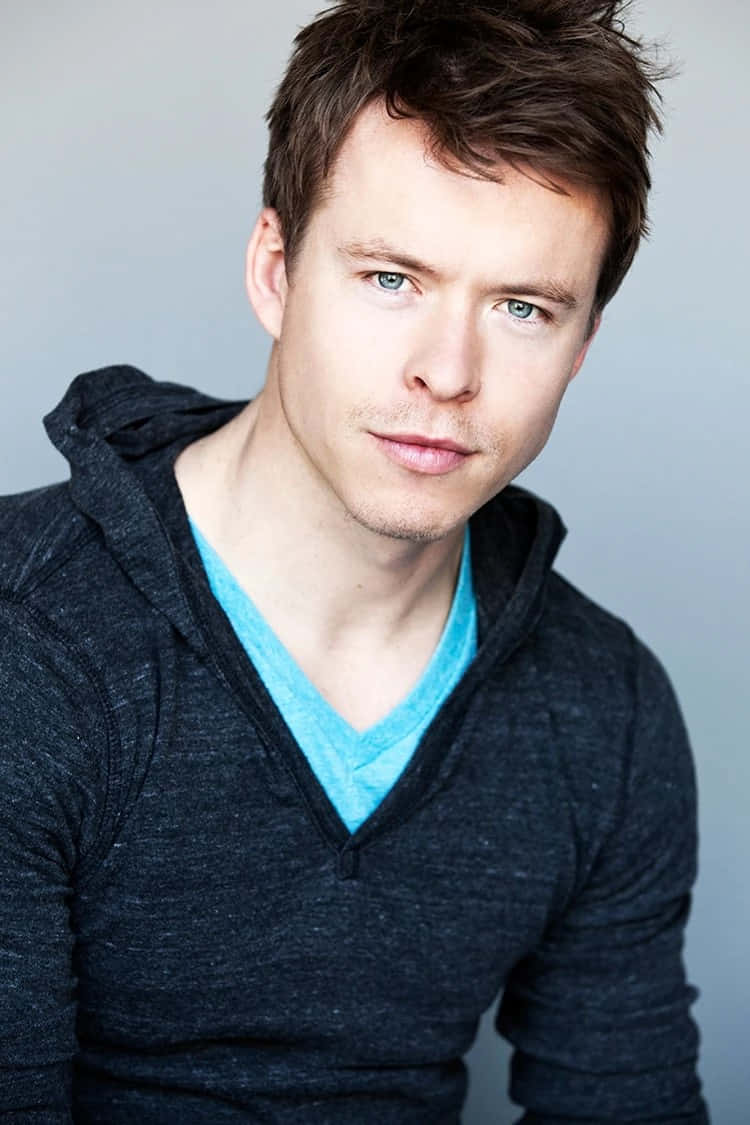 Todd Lasance Headshotin Hoodie Wallpaper