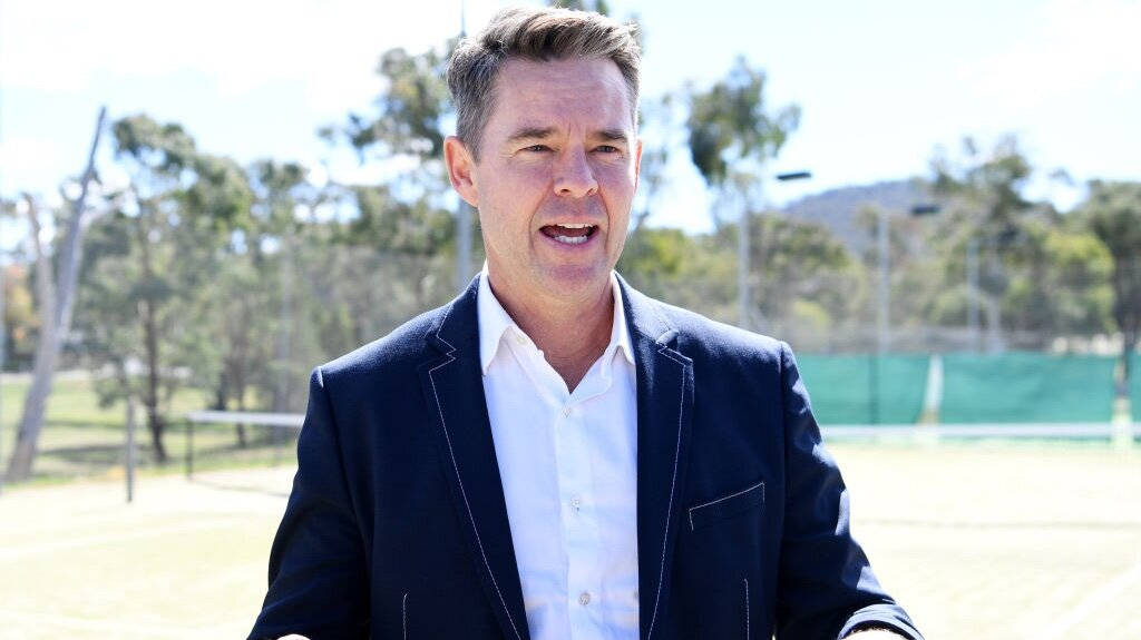 Todd Woodbridge Talking On Court Wallpaper