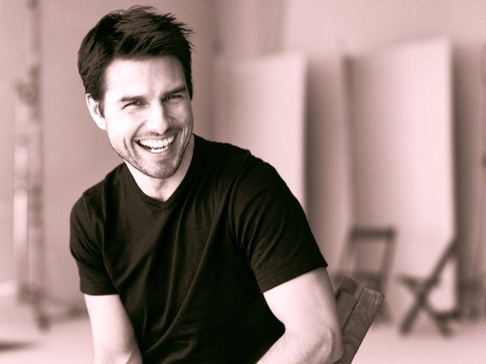 Tom Cruise Laughing Wallpaper