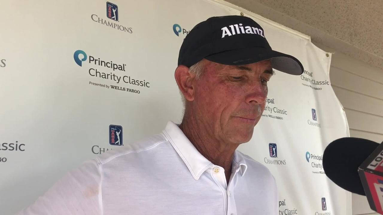 Tom Lehman Being Interviewed Wallpaper