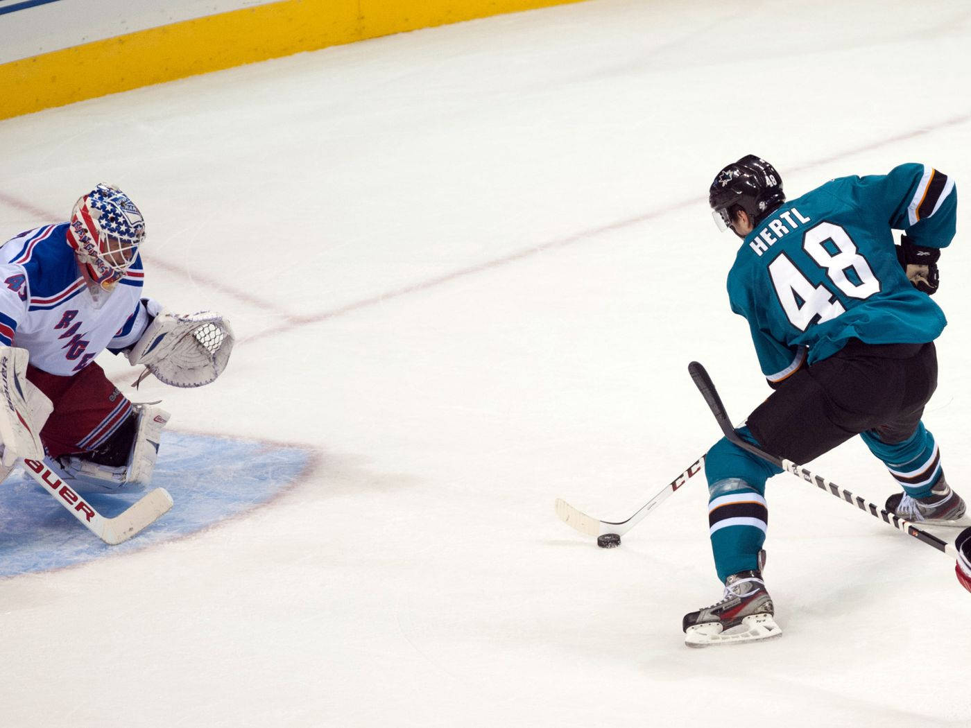 Tomas Hertl Winning Goal Wallpaper