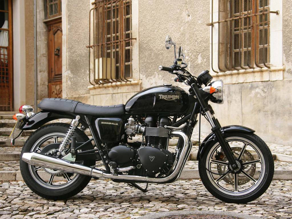 Triumph Bonneville T120 Motorcycle Wallpaper