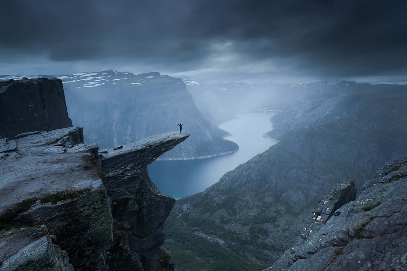 Trolltunga On A Gloomy Day Wallpaper