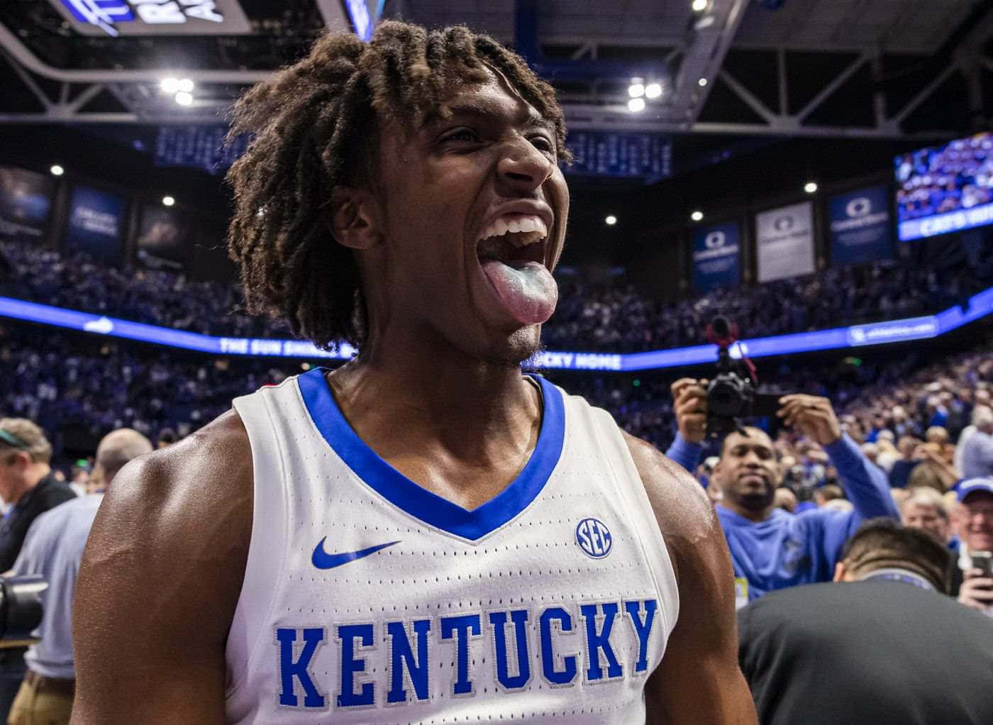 Tyrese Maxey Celebration Kentucky Uniform Wallpaper