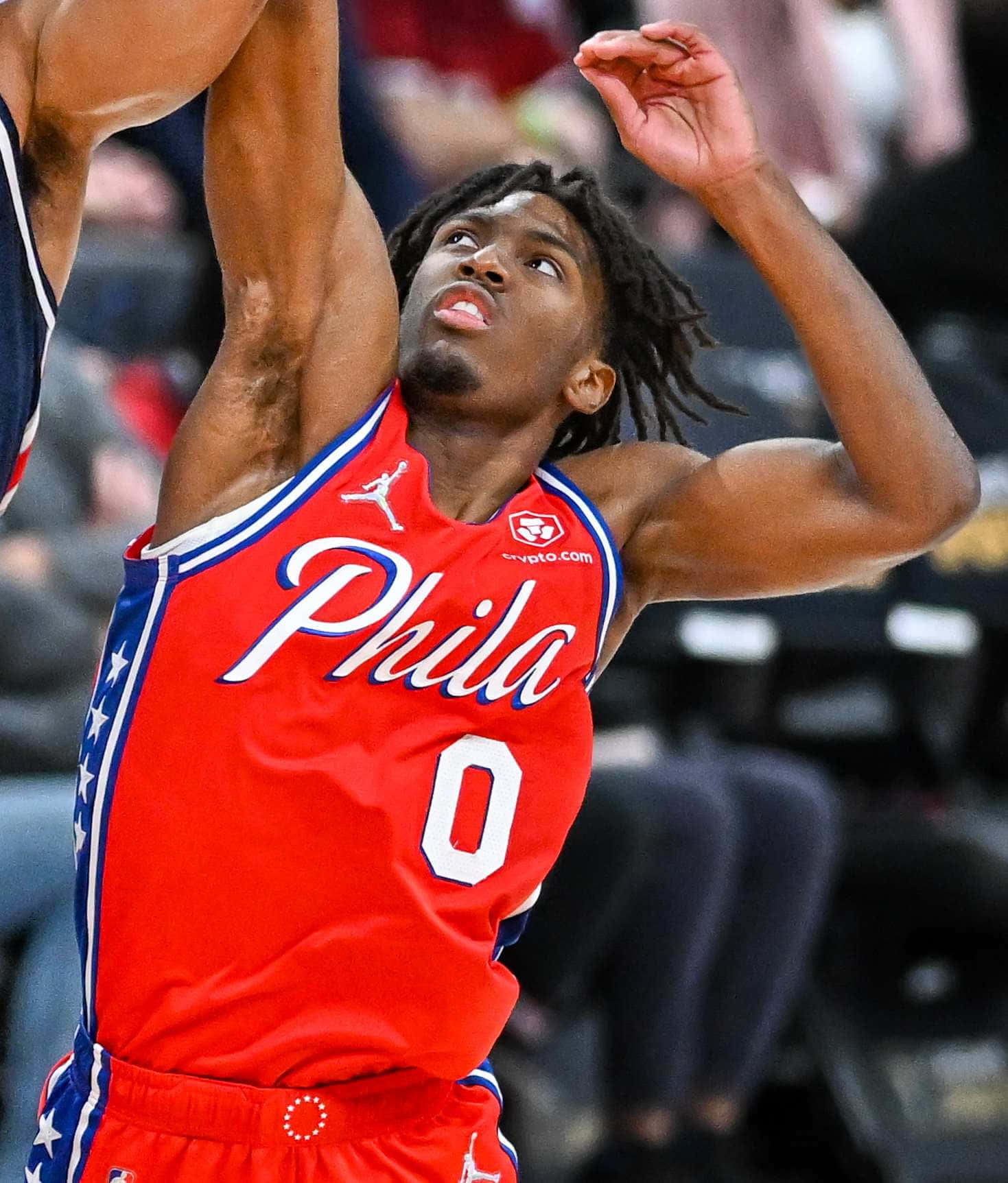 Tyrese Maxey Philadelphia Basketball Action Shot Wallpaper