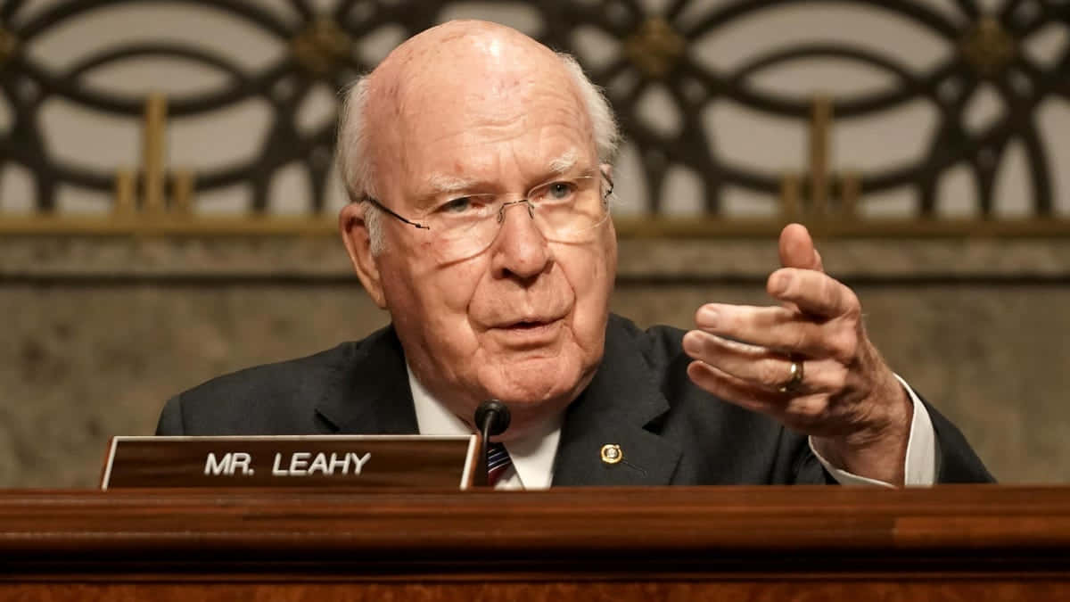 U.s. Senator Patrick Leahy At A Senate Meeting Wallpaper