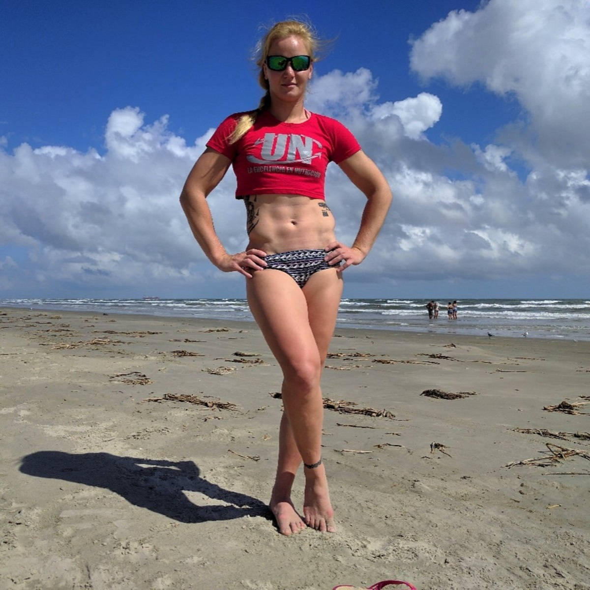 Valentina Shevchenko Galveston Beach 2016 Wallpaper