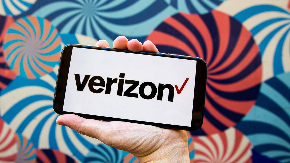 Verizon Logo & Technology Wallpaper