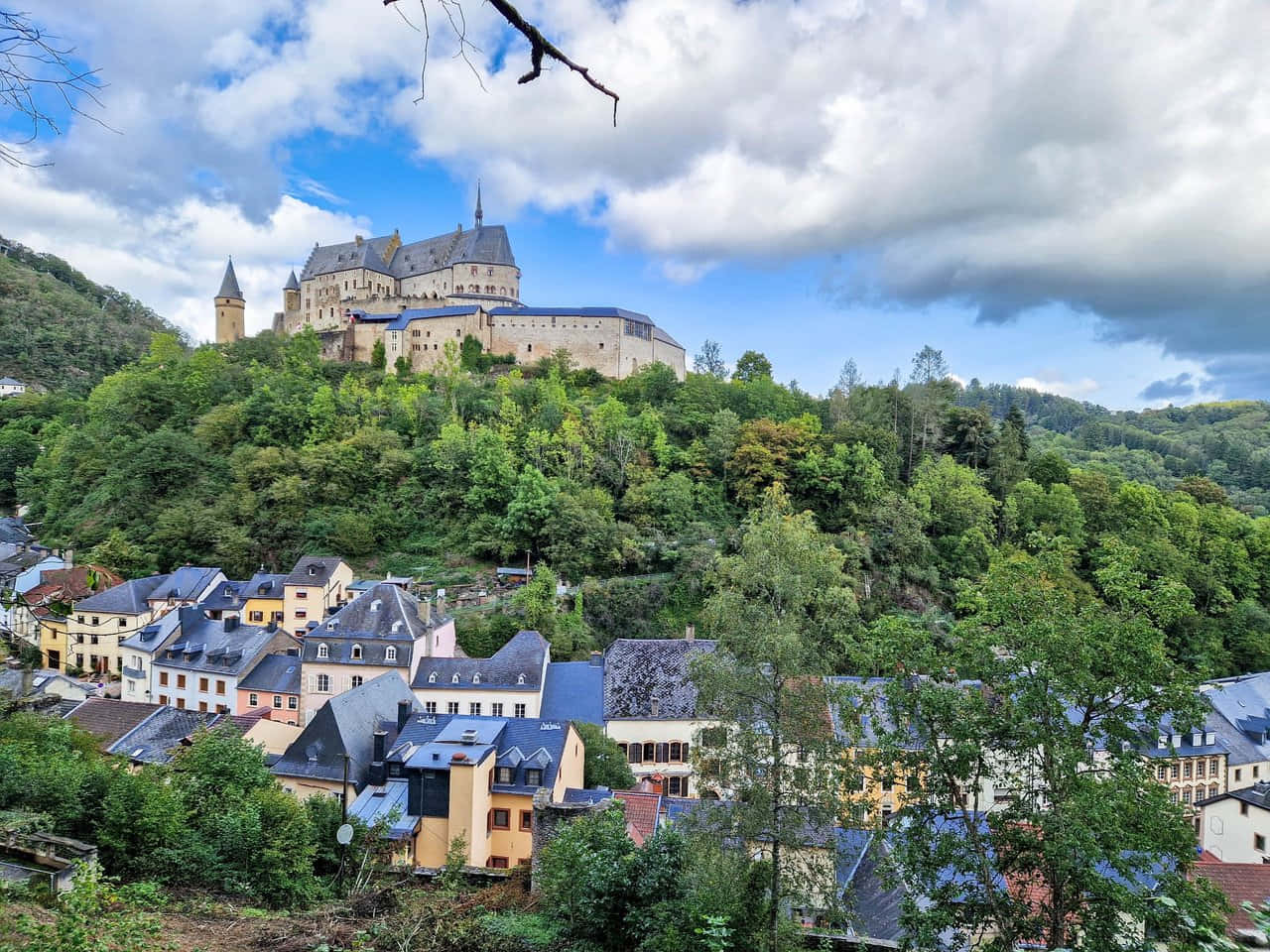 Vianden Castle Luxembourg Overlooking Town Wallpaper