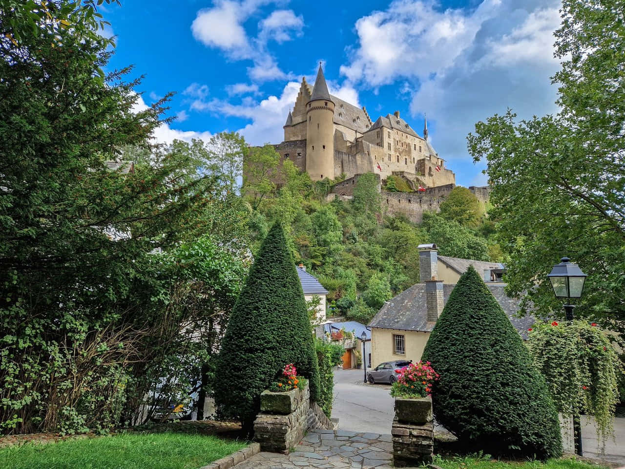 Vianden Castle Luxembourg Summer View Wallpaper