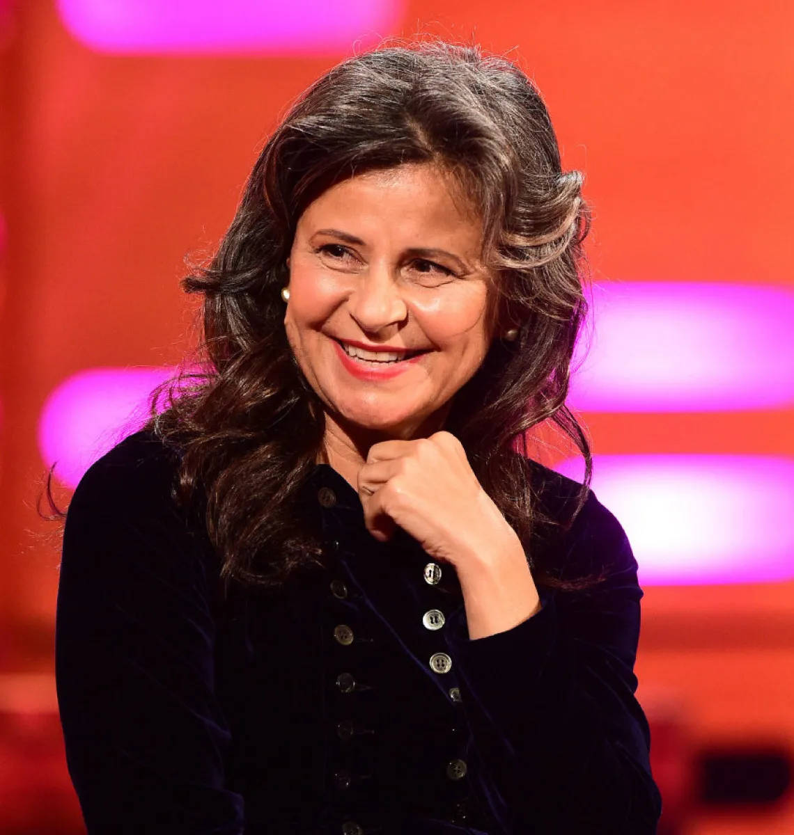 Vibrant Actress Tracey Ullman Wallpaper