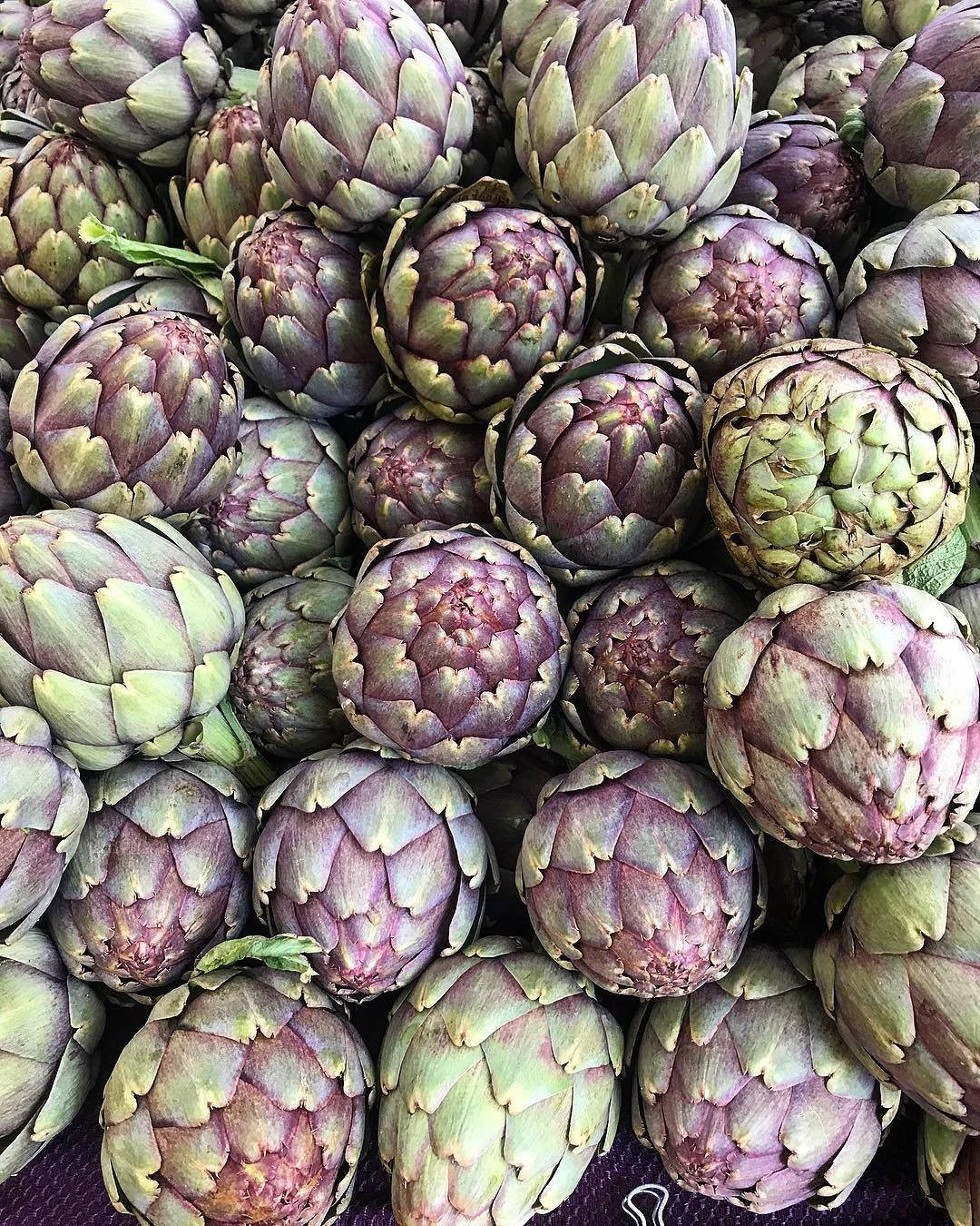 Vibrant Green And Purple Italian Artichoke Close-up Wallpaper