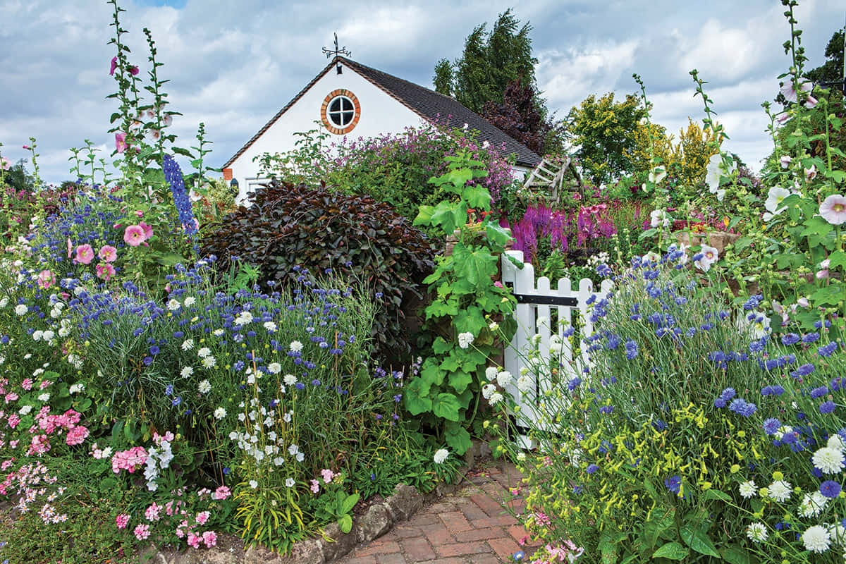 Victorian Cottage Garden Bliss Wallpaper