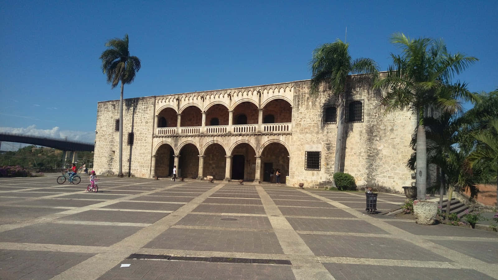 View Of The Alcazar De Colon Wallpaper