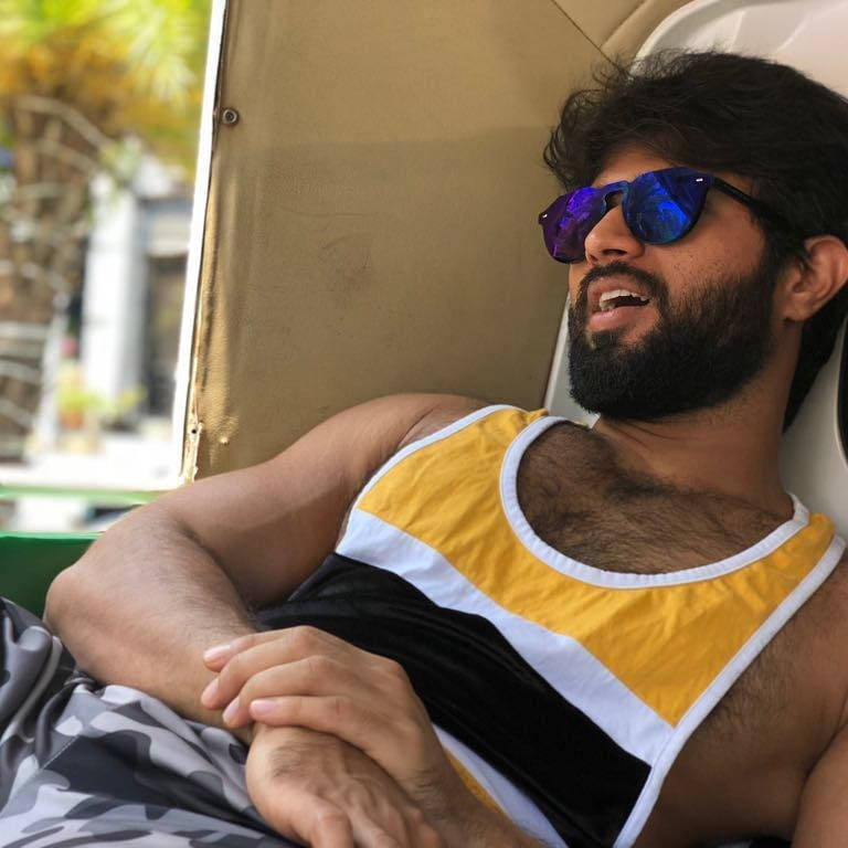 Vijay Deverakonda Relaxing 4k Wallpaper