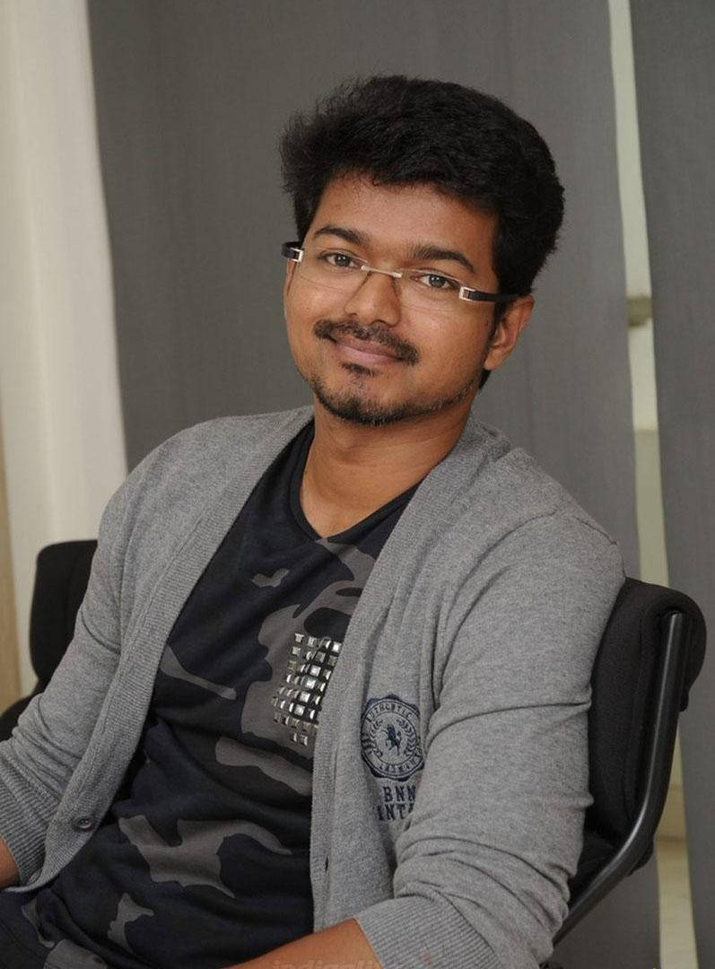 Vijay Hd Wearing Glasses Wallpaper