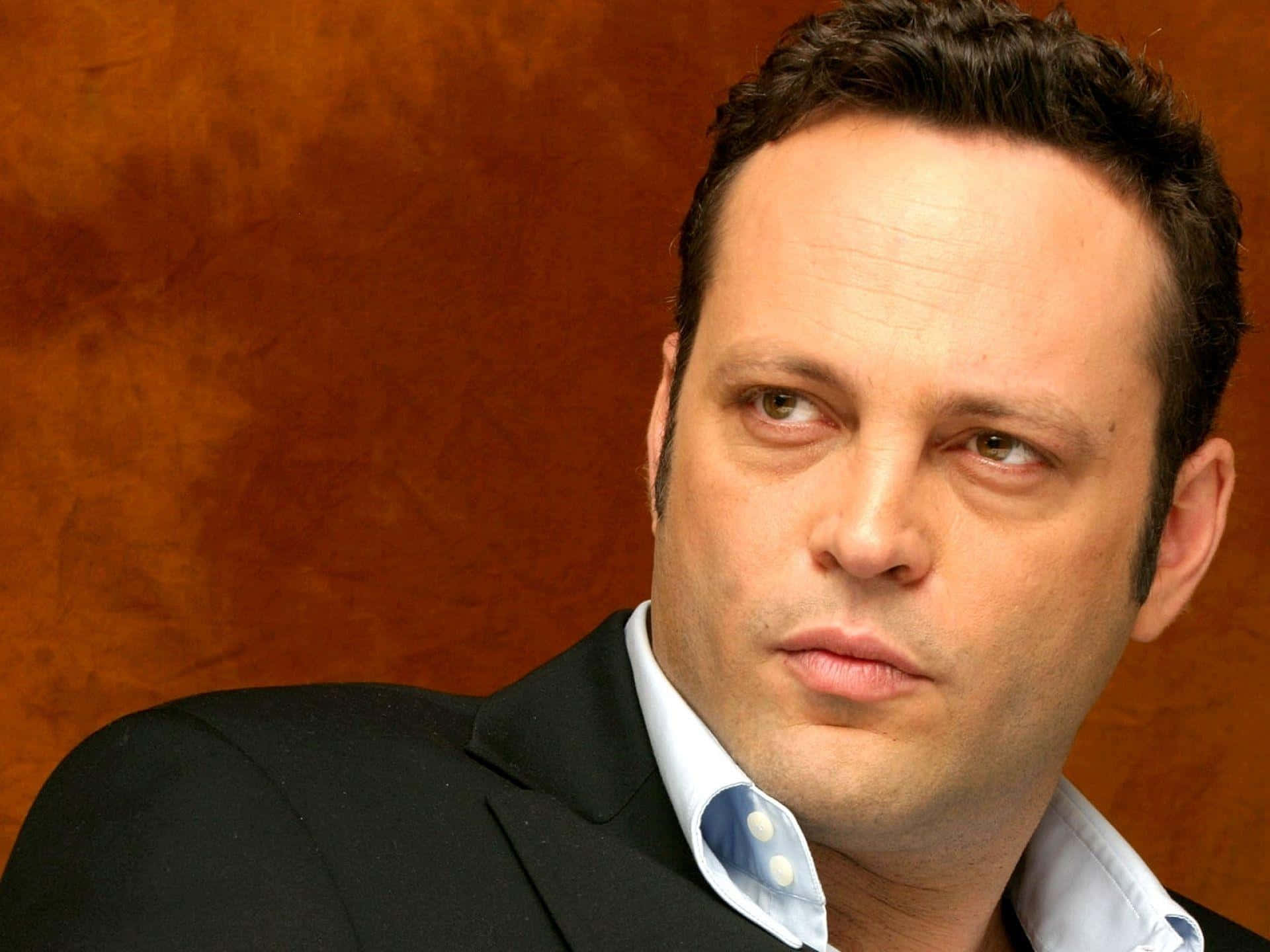 Vince Vaughn Smiling At The Red Carpet Wallpaper