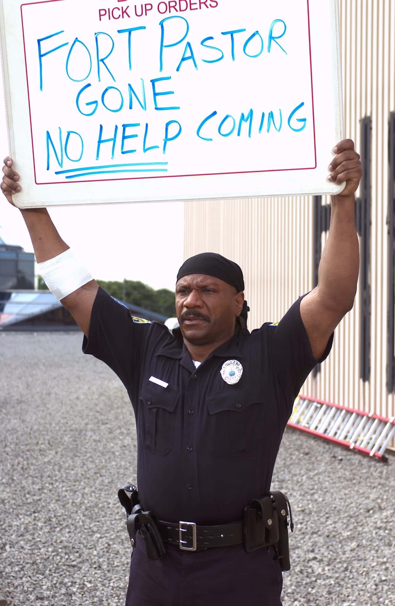 Ving Rhames Strikes A Powerful Pose Wallpaper