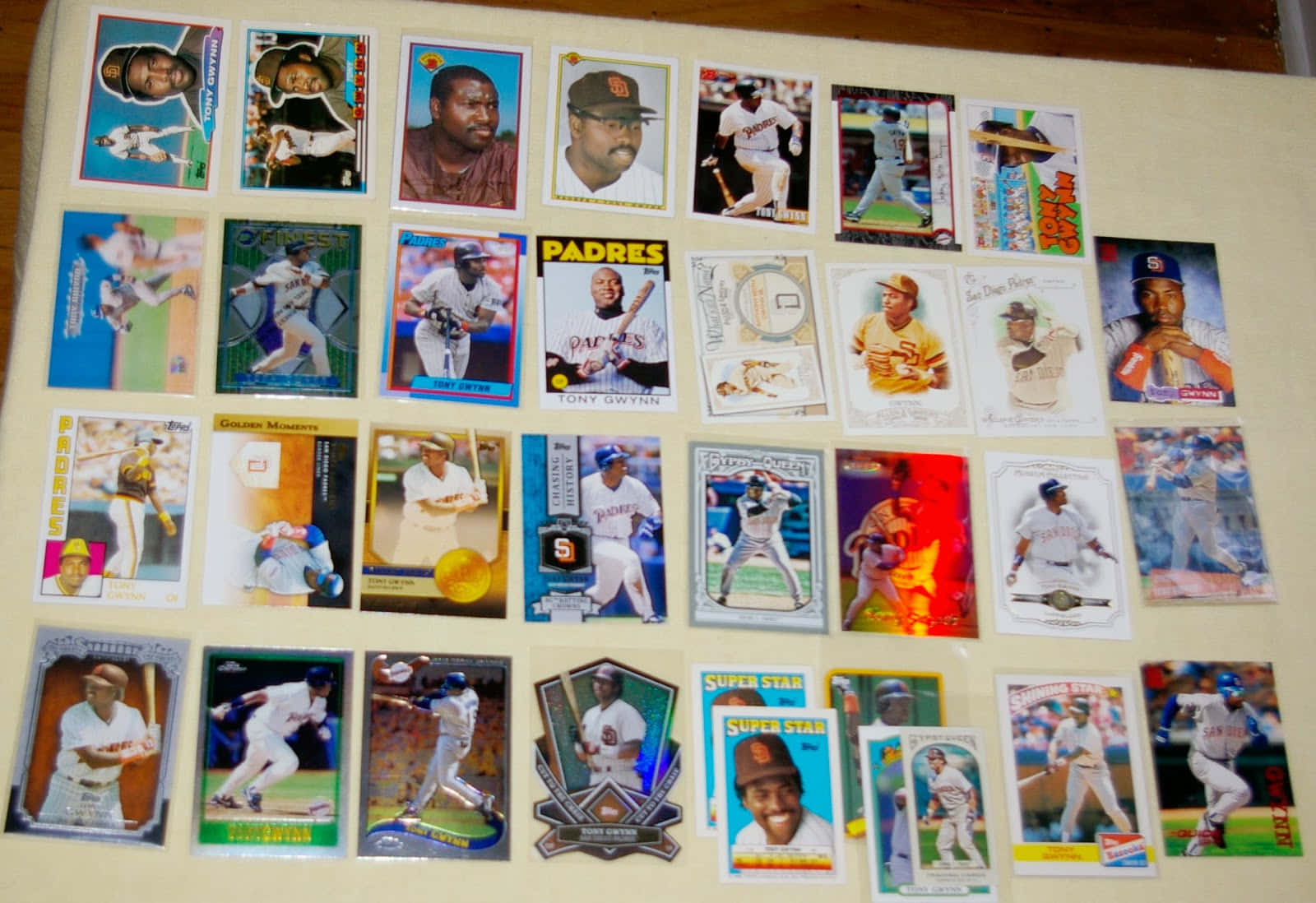 Vintage Baseball Cards Collection Wallpaper